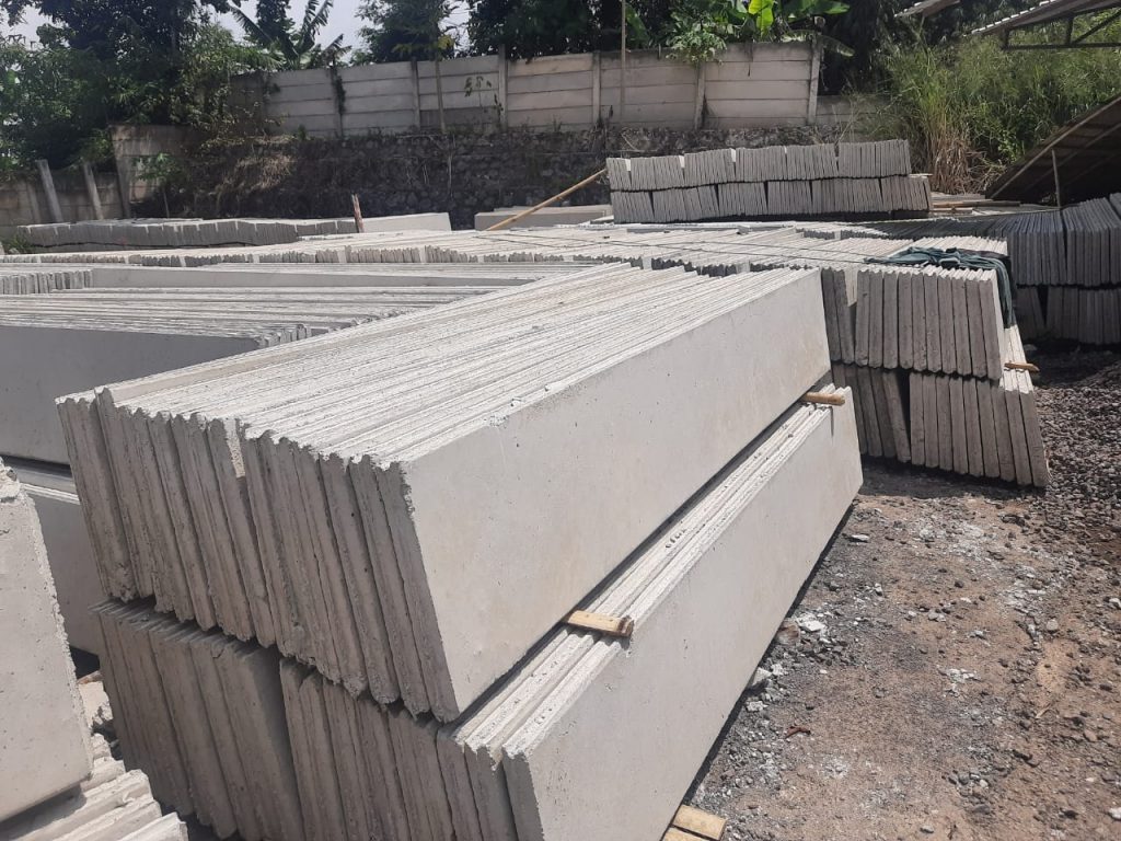 Daun Panel pagar beton